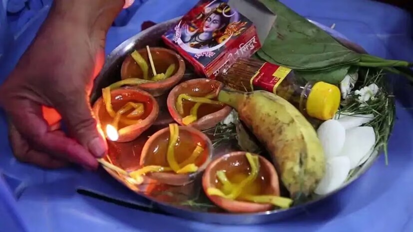 এই পুজোর দিন বাড়ি থেকে কাউকে চিনি ধার দেবেন না৷ এতে সংসারে অশান্তি প্রবেশ করে৷ এই তিথিতে কাউকে ধার দেবেন না৷ কারওর কাছ থেকে ধার নেবেন না৷