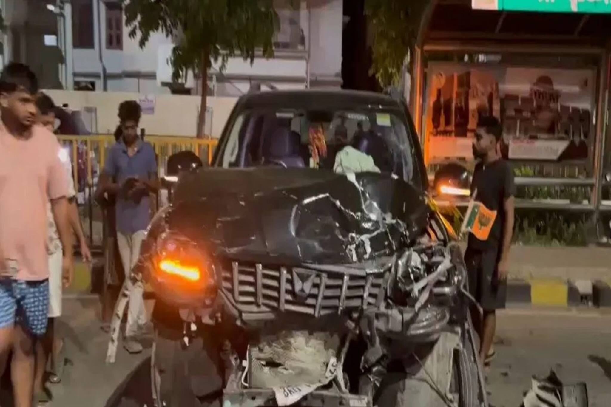 গাড়িতে লাগানো বিজেপির পতাকা, তিন পুলিশকে পিষে দিল SUV! মর্মান্তিক মৃত্যু এক মহিলা কর্মীর