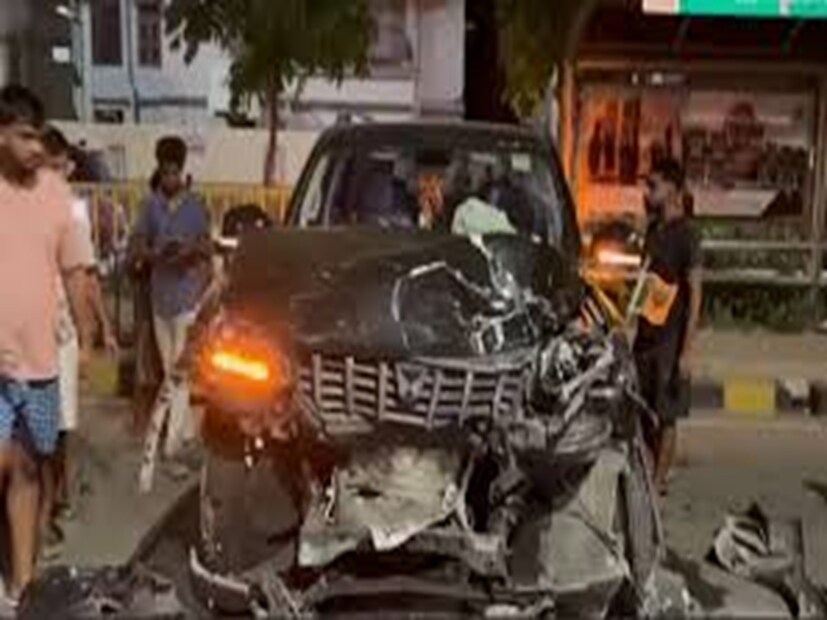 নালন্দা জেলার বাসিন্দা কনস্টেবল কোমল তার আঘাতের কারণে মারা যান। অন্য দুই অফিসার একটি হাসপাতালে চিকিৎসাধীন রয়েছেন।