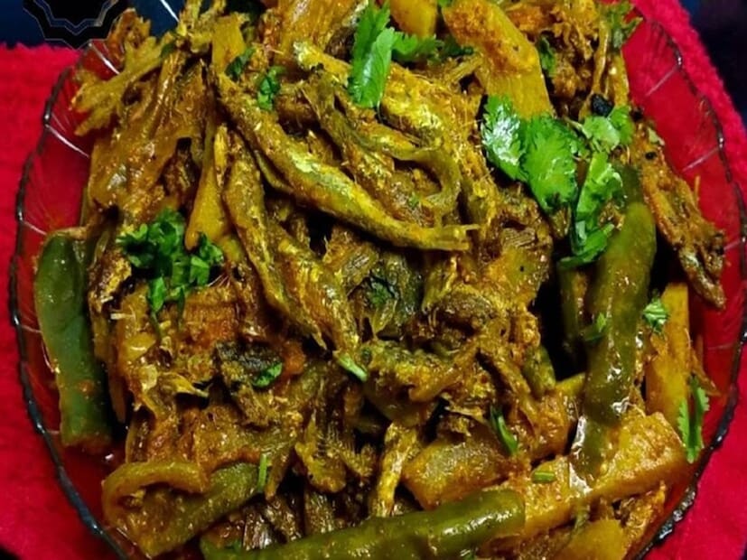 উত্তরের অভয়ারণ্য, কাঞ্চনজঙ্ঘা, তিস্তার সঙ্গেই একযোগে যে নাম উচ্চারণ হয়,তা উত্তরবঙ্গের নদীর রুপোলি শস্য-বোরোলি। ভালবেসে কেউ কেউ তার নাম রেখেছে ‘তিস্তার ইলিশ’। খুব বড় হলে সাড়ে তিন-চার ইঞ্চি। তাতেই তার স্বাদে মাত আম বাঙালি। সর্ষে দিয়ে বোরোলির পাতুরি কিংবা কাঁচা লঙ্কা দিয়ে সবজে রঙের ঝোল জিভে জল আনে।