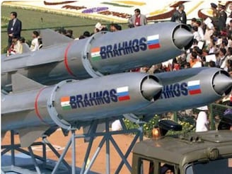 এশিয়ার তৃতীয় দেশ হিসাবে ভারতের ব্রাহ্মস কিনতে পারে বন্ধু রাষ্ট্র! জানালেন রাজনাথ