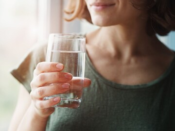 খাওয়ার জলে এই ভয়ঙ্কর জিনিস নেই তো! সাবধান, অজান্তেই কুঁড়ে কুঁড়ে শেষ হচ্ছে শরীর