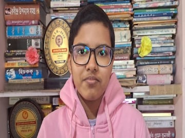 মাধ্যমিকে প্রথম ছিলেন, উচ্চ মাধ্যমিকেই দশের মধ্যে! এবার JEE সর্বভারতীয় স্তরেও '১ নম্বর' দেবদত্তা মাঝি!    