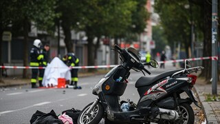 স্কুটি চালাতে গিয়ে মৃত্যু তরুণীর, আহত ‘ঘনিষ্ঠ’ সঙ্গী স্কুটি চালাতে গিয়ে মৃত্যু তরুণীর, আহত ‘ঘনিষ্ঠ’ সঙ্গী