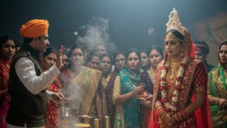 বিয়ের সাজে সাজানো হচ্ছিল যে কিশোরীকে, সে আসলে মাত্র দশম শ্রেণির ছাত্রী অর্থাৎ নাবালিকা। খবর পেয়ে তৎক্ষণাৎ নড়েচড়ে বসে পূর্ব বর্ধমানের মন্তেশ্বর ব্লক প্রশাসন ও চাইল্ড প্রোটেকশন ইউনিট।