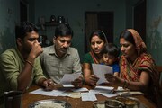 মধ্যবিত্তরা কেন 'বড়লোক' হতে পারছে না? ঋণের পথে হেঁটে কোন বড় সুযোগ হারাচ্ছে তারা? বড় তথ্য!