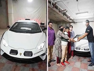 সাধারণ পোশাকে শোরুমে হাজির, ৪.৬১ কোটির ল্যাম্বারগিনি কিনে চমকে দিলেন বাবা-ছেলে, নেটপাড়ায় ভাইরাল