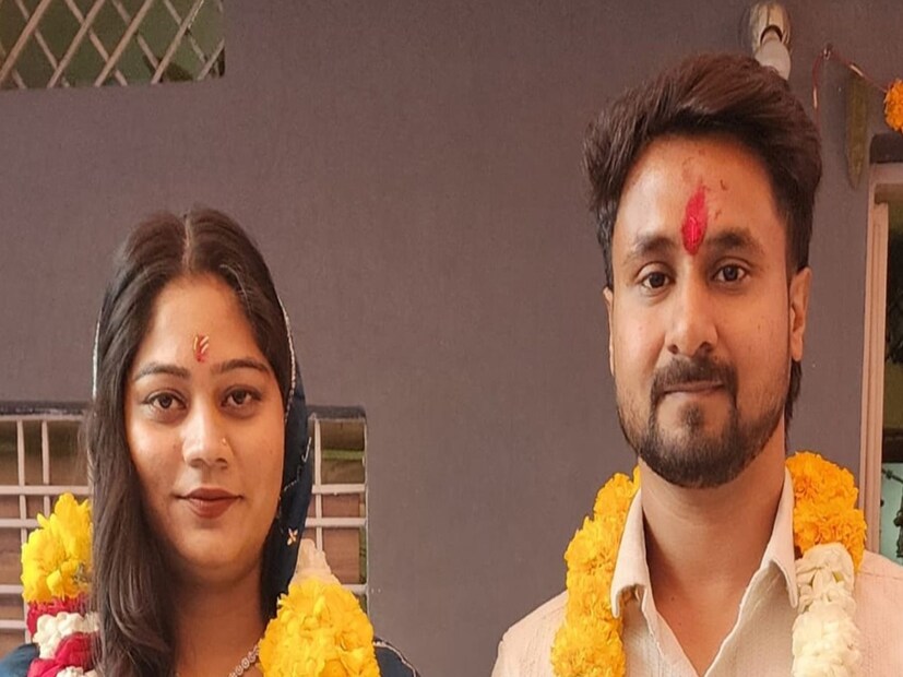জানা গিয়েছে, গত ১৯ মে ইনদওরের যুবক রাজা রঘুবংশীর সঙ্গে সোনমের বিয়ে হয়েছিল। গত ২০ মে স্ত্রীকে নিয়ে মেঘালয়ের উদ্দেশে পাড়ি দেন রাজা। ২৩ মে পৌঁছোন চেরাপুঞ্জিতে। কিন্তু তার পর থেকে আর কোনও খোঁজ ছিল না ওই নবদম্পতির। 