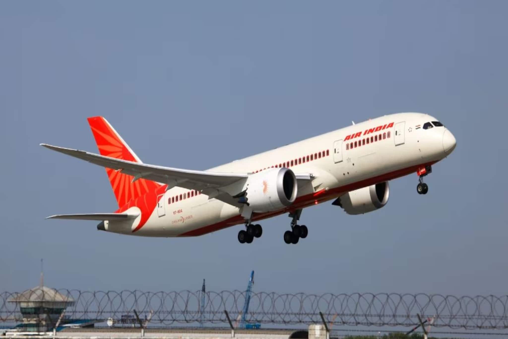 আহমেদাবাদে বিমান দুর্ঘটনায় এয়ার ইন্ডিয়ার তিন আধিকারিকের শাস্তি, তাঁদের ভুলেই মৃ*ত্যুমিছিল?