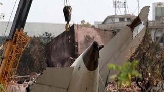 আহমেদাবাদ বিমান দুর্ঘটনার সেই প্রথম ভিডিও! কিন্তু কে তুলেছিল সেটি? প্লেন তো কত নামে ওঠে, এই প্লেনের ভিডিও এত মন দিয়ে কে করল? 