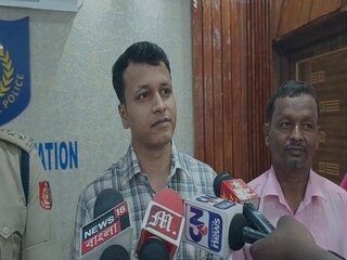 WBCS Achiever Arif: Rose from Poverty in Jalangi, Son of a Poor Boatman
Image: News18