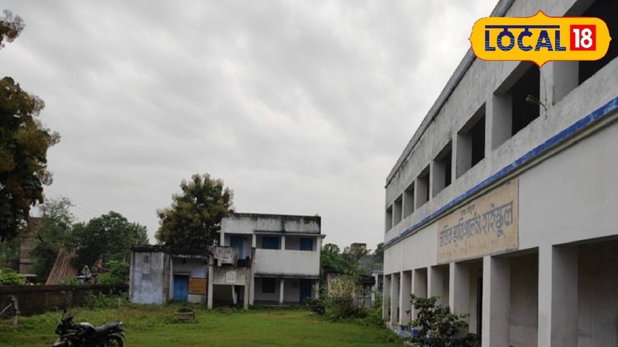 Bankura News: বাঁকুড়ার মেয়েদের এই স্কুলের দেওয়ালেই রয়েছে যত রহস্য! স্কুলে যেতেই শিখে যায় কতকিছু