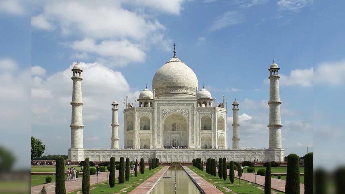 তাজমহল ঘুরতে গিয়ে গরমে নাজেহাল পর্যটকরা