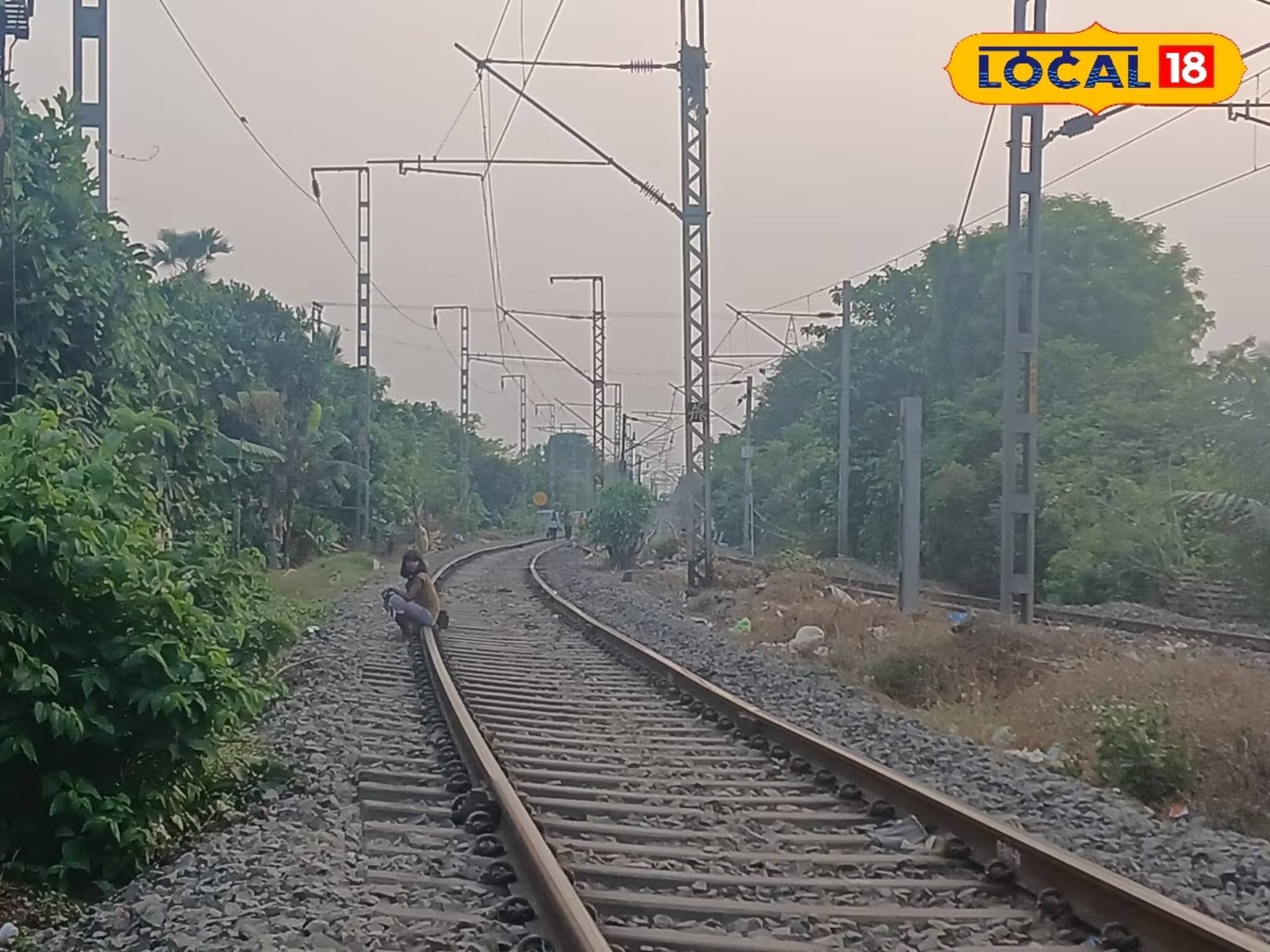 Indian Railways: সকাল থেকেই এই লাইনে বাতিল একাধিক ট্রেন, দেখে নিয়ে কাজে বেরোন