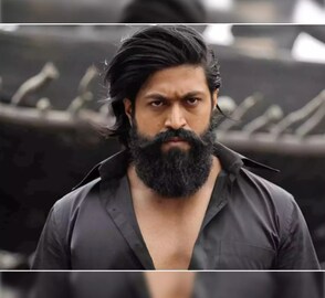 প্রেগন্যান্ট নায়িকাকে আগলে রাখলেন KGF স্টার যশ!একেবারে সিনেমার মতো,সকলে হাততালি দিলেন