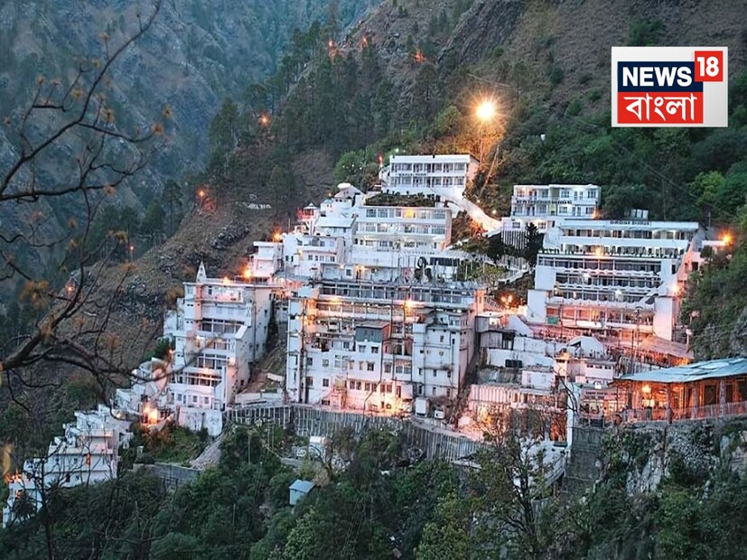 ভারতীয় রেলওয়ে আইআরসিটিসি-র অফিসিয়াল ওয়েবসাইটে কাটরা এবং শ্রীনগরের মধ্যে চলাচলকারী বন্দে ভারত এক্সপ্রেসের (ট্রেন নম্বর ২৬৪০১) বুকিং শুরু করেছে। এই ট্রেনটি জম্মু ও কাশ্মীরে সংযোগ বৃদ্ধি এবং পর্যটন প্রচারের জন্য একটি ঐতিহাসিক পদক্ষেপ বলে মনে করা হচ্ছে। এই ট্রেন কাশ্মীর উপত্যকার প্রথম সেমি-হাই স্পিড ট্রেন৷ যা শ্রী মাতা বৈষ্ণো দেবীর মন্দিরস্থল কাটরা থেকে শ্রীনগর পর্যন্ত ১৯০ কিলোমিটার দূরত্ব মাত্র তিন ঘন্টায় অতিক্রম করবে।