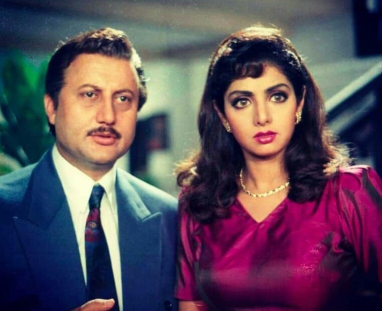 এই ঘটনার কথা স্মরণ করে রবীণা ট্যান্ডন বলেন, 'এটা দেখার পর আমাদের সবার গা শিউরে উঠল।' টাইমস অফ ইন্ডিয়ার খবর অনুযায়ী, রবীণা ট্যান্ডন স্মরণ করে বলেন যে, 'লাডলা'-এর সেটে পুরো টিম এক অদ্ভুত উপস্থিতি অনুভব করছিল। মনে হচ্ছিল যেন দিব্যা এখনও সেটেই আছেন। (PICS@IMDb)