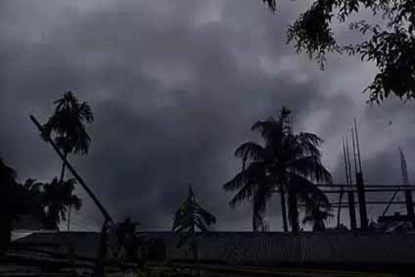 মঙ্গলবার দার্জিলিং, জলপাইগুড়ি, আলিপুরদুয়ার এই তিন জেলাতে ভারী বৃষ্টিপাতের সতর্কতা থাকছে ৷ প্রতীকী ছবি ৷