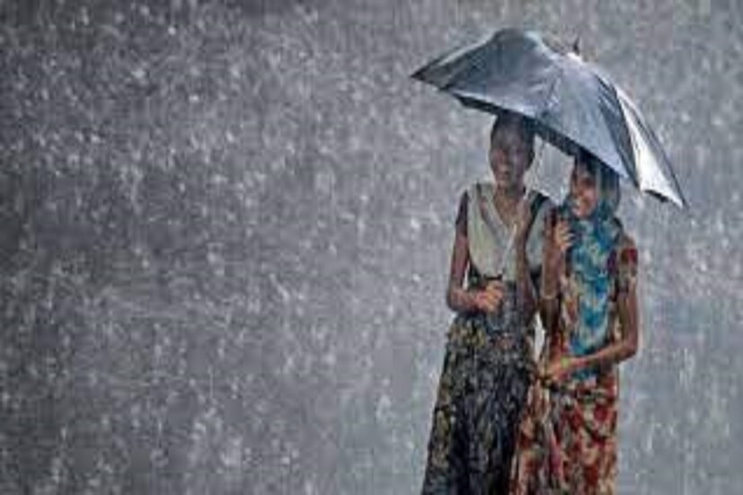 দক্ষিণবঙ্গের ৬ জেলায় বৃষ্টিপাতের সতর্কতা জারি করা থাকছে একই সঙ্গে হলুদ সতর্কতাও জারি করা হয়েছে ৷ উপকূলের পাশাপাশি পশ্চিমের জেলাগুলিতে ভারী বৃষ্টিপাতের সঙ্গে সঙ্গে হলুদ সতর্কতাও জারি করা হয়েছে ৷ প্রতীকী ছবি ৷