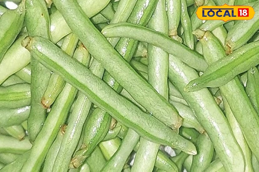 *এবার কাটা বরবটি মিশিয়ে নিন। তারপর সামান্য জল যোগ করুন, ঢেকে রাখুন এবং নরম হওয়া পর্যন্ত মাঝারি আঁচে রান্না করুন। লক্ষ্য রাখবেন যাতে কড়াইতে তরকারি লেগে না যায়। সুসিদ্ধ হয়ে, জল টেনে গেলে গ্যাস বন্ধ করে দিন। গরম রুটি বা ভাতের সঙ্গে পরিবেশন করুন । (Disclaimer: এই নিবন্ধটি ইন্টারনেটে উপলব্ধ প্রতিবেদন এবং তথ্যের উপর ভিত্তি করে। নিউজ 18 বাংলার সঙ্গে কোনও সম্পর্ক নেই এবং নিউজ 18 বাংলা এর জন্য দায়ী নয়।) সংগৃহীত ছবি।