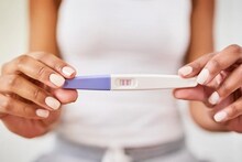 'পিরিয়ড মিস' মানেই Pregnancy Positive...? ঠিক কখন, কোনদিন প্রেগন্যান্সি টেস্ট করবেন?