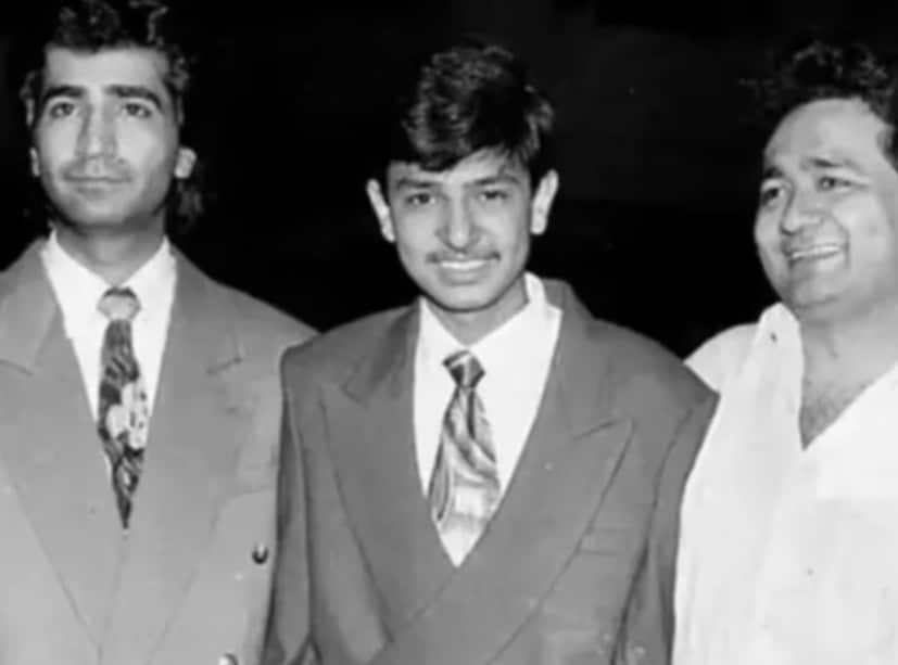 হুরুন ইন্ডিয়ার ২০২৪ সালের ধনী তালিকা অনুসারে, বলিউড সহ বিভিন্ন শিল্প থেকে আসা ভারতীয়দের মধ্যে সবচেয়ে ধনী ব্যক্তিরা রয়েছেন। চলচ্চিত্র শিল্পের তালিকার শীর্ষে রয়েছেন ভূষণ কুমারের পরিবার, যিনি টি-সিরিজ গ্রুপের মালিক। তাঁর মোট সম্পদের পরিমাণ প্রায় ₹১০,০০০ কোটি (১.২ বিলিয়ন ডলারেরও বেশি)। হ্যাঁ, আপনি ঠিকই পড়েছেন—কুমার পরিবার আনুষ্ঠানিকভাবে বলিউডের সবচেয়ে ধনী পরিবারের খেতাব অর্জন করেছে, বলিউডের কিছু বড় নামকে ছাড়িয়ে গেছে।