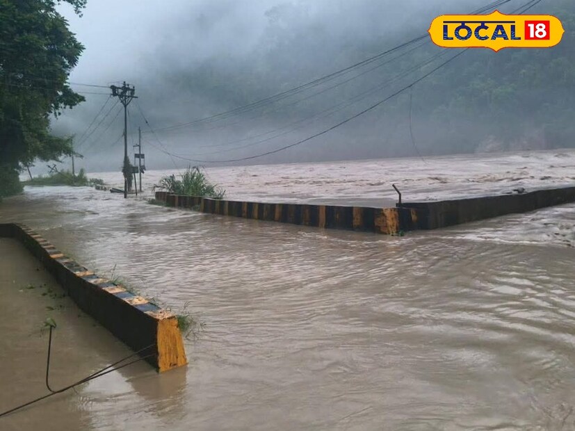 আবহাওয়া দফতর ও প্রশাসনের তরফে জানানো হয়েছে, নদীর কাছাকাছি ও পাহাড়ি ঝুঁকিপূর্ণ এলাকায় বসবাসকারী মানুষদের সতর্ক থাকতে বলা হয়েছে। পর্যটকদের পাহাড়মুখো ভ্রমণ আপাতত বন্ধ রাখার পরামর্শ দেওয়া হয়েছে। জরুরি ভিত্তিতে উদ্ধারকারী দল তৈরি রাখা হয়েছে বিভিন্ন জেলায়। Input- Writik Bhattacharya 