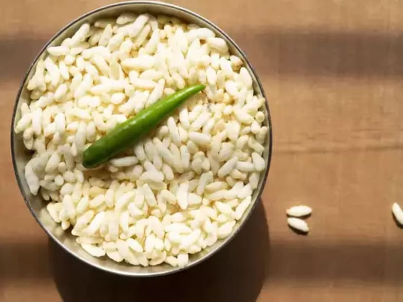 পুষ্টিবিদের মতে, ব্লাড সুগারের রোগীদের মুড়ি খাওয়ার ক্ষেত্রে সতর্ক থাকা জরুরি। মুড়িতে গ্লাইসেমিক ইনডেক্স বেশি পরিমাণে থাকে। তাই ডায়াবেটিস রোগীদের বেশি মুড়ি খাওয়া একেবারেই উচিত নয়। স্বাস্থ্যের জন্য ক্ষতিকর হতে পারে।