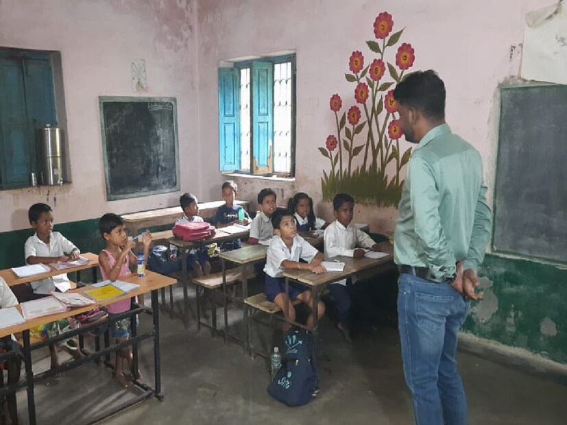 অনূর্ধ্ব ৩৫ বছর বয়সি প্রার্থীরা আবেদনের সুযোগ পাবেন। তবে, সংরক্ষিত শ্রেণিভুক্তদের ক্ষেত্রে বয়সের ঊর্ধ্বসীমায় কিছুটা ছাড় থাকছে। ভর্তি সংক্রান্ত সূচি জানুন...