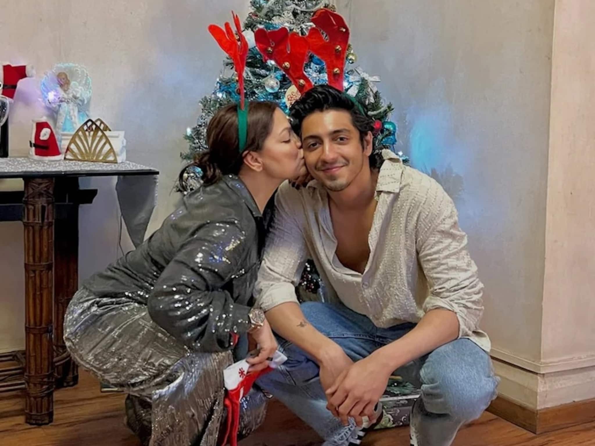 সিনেমার নায়িকার চেয়ে কম কিছু নন, ৫৬ বছর বয়সেও সবার চোখ ধাঁধিয়ে দিচ্ছেন আহান পান্ডের মা ডিয়ান !