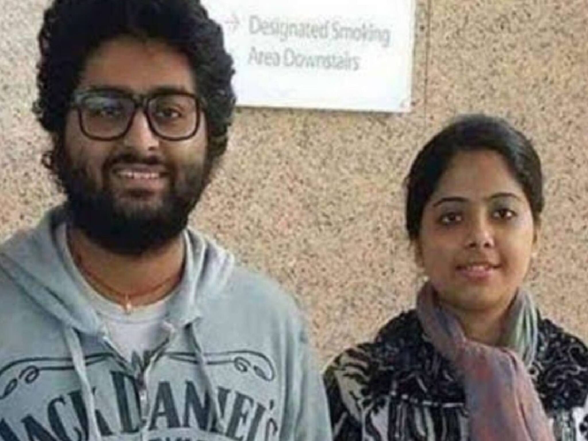 Arijit Singh Sister: অরিজিৎ সিংয়ের বোনকে চেনেন? দাদা পৃথিবী বিখ্যাত গায়ক, বোন অমৃতা কেন আড়ালে!