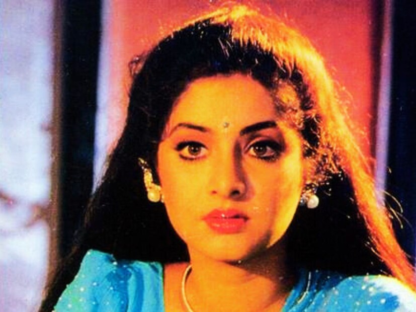 এরপরেই ৬ এপ্রিল সকাল সকাল সবার মন ভাঙে কেননা দিব্যা ভারতী আর নেই ৷ এই দুর্ঘটনায় দিব্যার স্বামী সাজিদ নাদিওয়ালার জীবনে প্রচুর সমস্যায় পড়েন সেই সময়ে ৷ ফাইল ছবি ৷