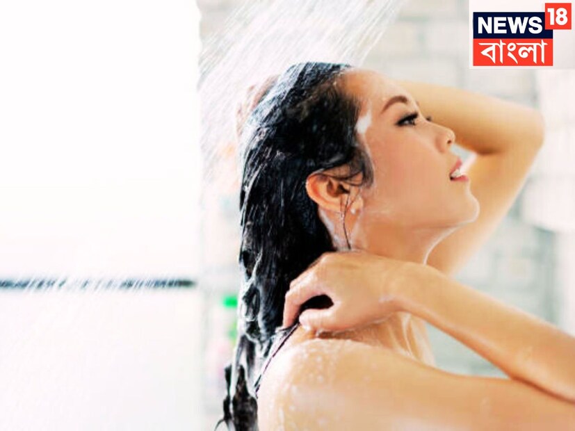 রাত্রিবেলায় স্নান ক্রিয়েটিভি বা সৃজনশীলতা বৃদ্ধি করতে পারে ৷ যেমন সন্ধের পরে হালকা হয়ে থাকে মেজাজ ৷ হালকা ভাব হতে পারে, স্নান করলে শান্ত হয়ে যেতে পারেন ৷ প্রতীকী ছবি ৷