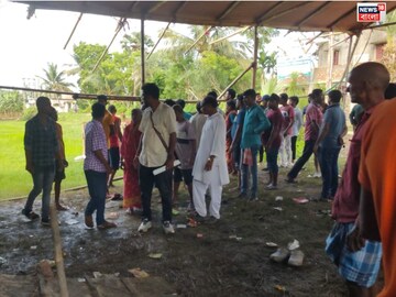 পূর্ব মেদিনীপুর জেলার খেজুরিতে দুজনের অস্বাভাবিক মৃত্যুকে কেন্দ্র করে উত্তেজনা চরমে। বিরোধীদের দাবি, এটি পরিকল্পিত খুন। শুভেন্দু অধিকারী বনধের ডাক দিয়েছেন। 