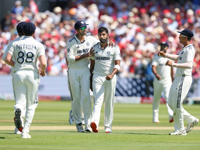 মনে করা হচ্ছে, এই ম্যাচে ভারত তারকা সেরা পেসার জসপ্রীত বুমরাহকে বিশ্রাম দেওয়া হতে পারে। সিরিজ শুরুর আগেই বুমরাহ জানিয়েছিলেন তিনি ৩টি টেস্ট খেলবেন। চতুর্থ টেস্টের পর ভারতীয় কোচও শেষ টেস্টে বুমরাহের খেলার প্রসঙ্গ এড়িয়ে গিয়ে জল্পনা জিইয়ে রেখেছেন। যদি বুমরাহকে বিশ্রাম দেওয়া হয়, তবে তার জায়গায় আকাশ দীপ খেলতে পারেন।