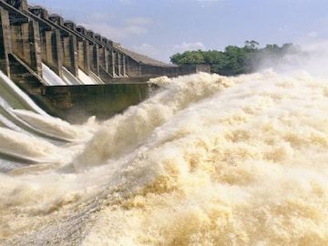 ডিভিসির জলছাড়া ও ভারী বৃষ্টির আশঙ্কায় সতর্কবার্তা! জেলাশাসকদের কঠোর নির্দেশ মুখ্য সচিবের