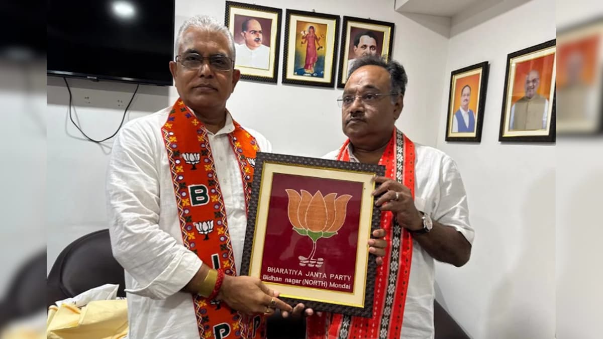 Dilip Ghosh: শমীকের সঙ্গে বৈঠকের পরই দিল্লি থেকে ফোন, বিজেপিতে ফিরছে দিলীপের দাপট?