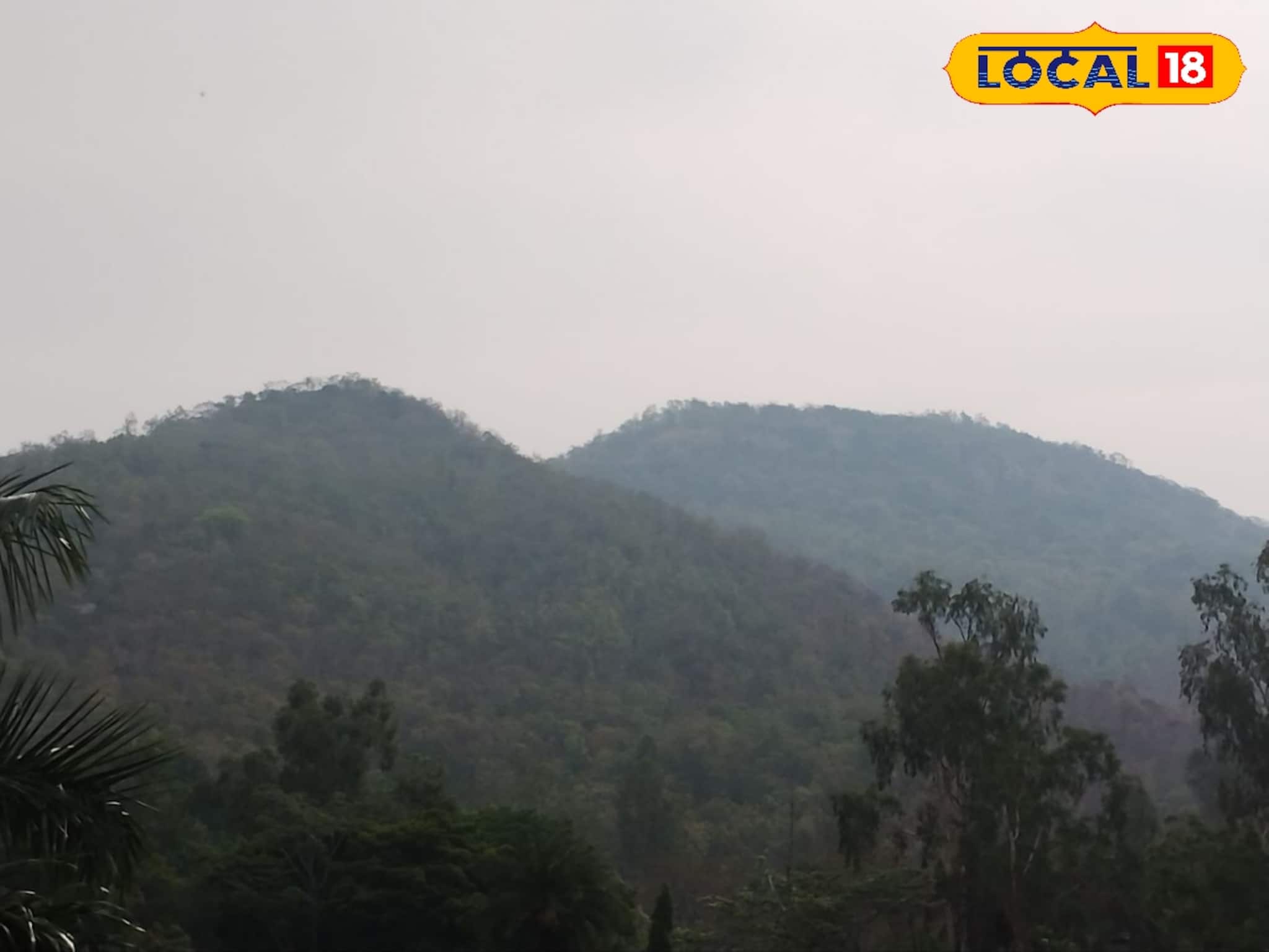 পাহাড় নয়, এখন বাঁকুড়ার নতুন আকর্ষণ একটি দেওয়াল! শুশুনিয়া ঘুরতে গেলে মিস করবেন না