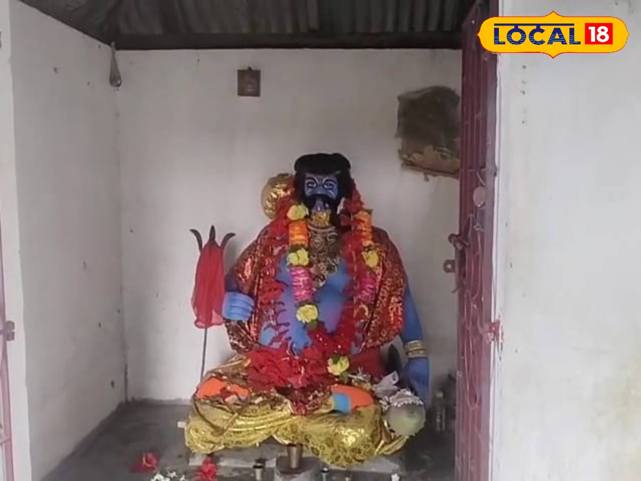 উত্তরবঙ্গের লৌকিক দেবতা তিন দশক ধরে পূজিত এই গ্রামে