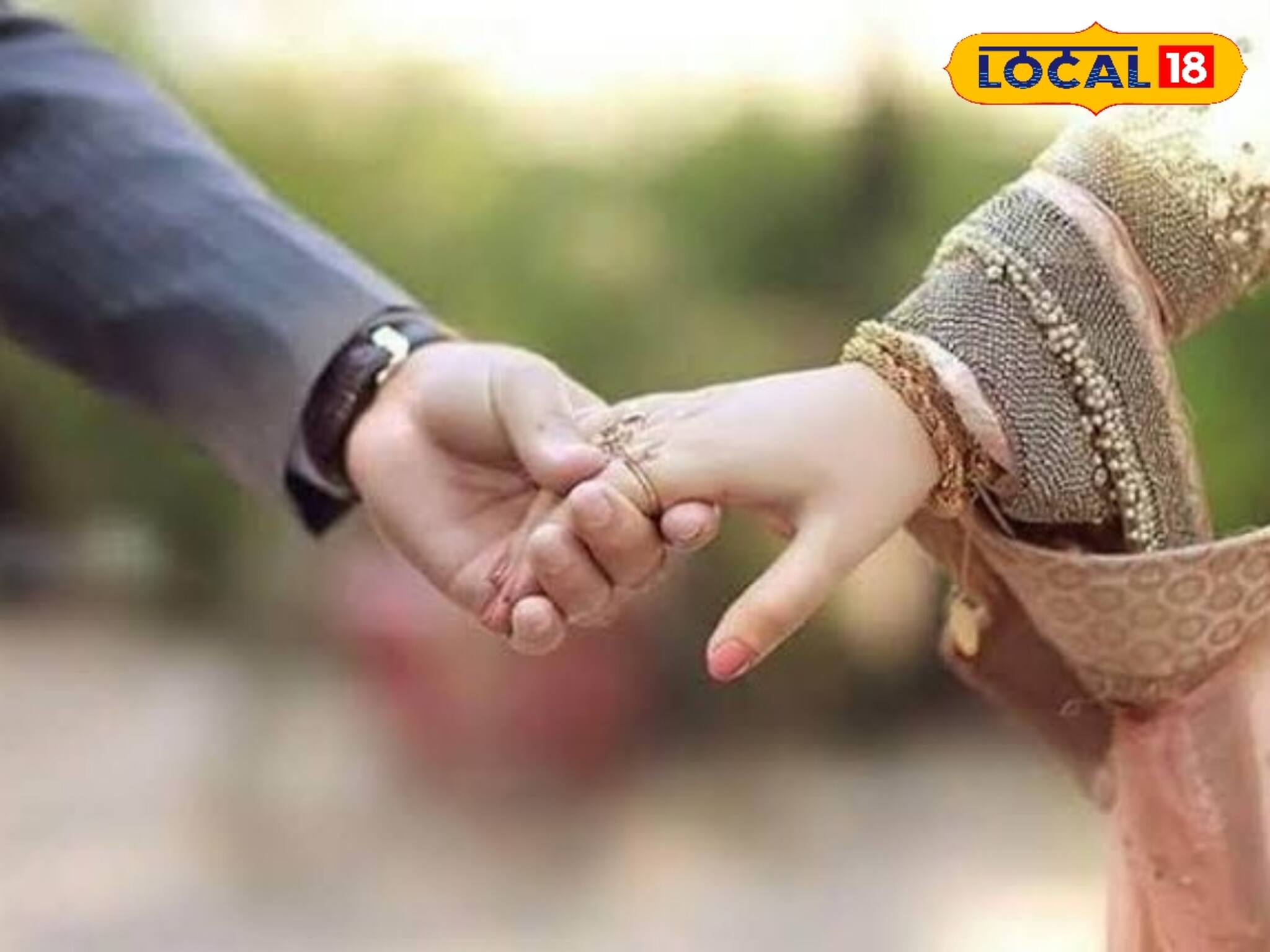 স্বামী নিলাম...! অবাক কাণ্ড ঘিরে ব্যাপক চাঞ্চল্য ধূপগুড়িতে! কী ঘটেছিল আসলে? কত দাম উঠল?