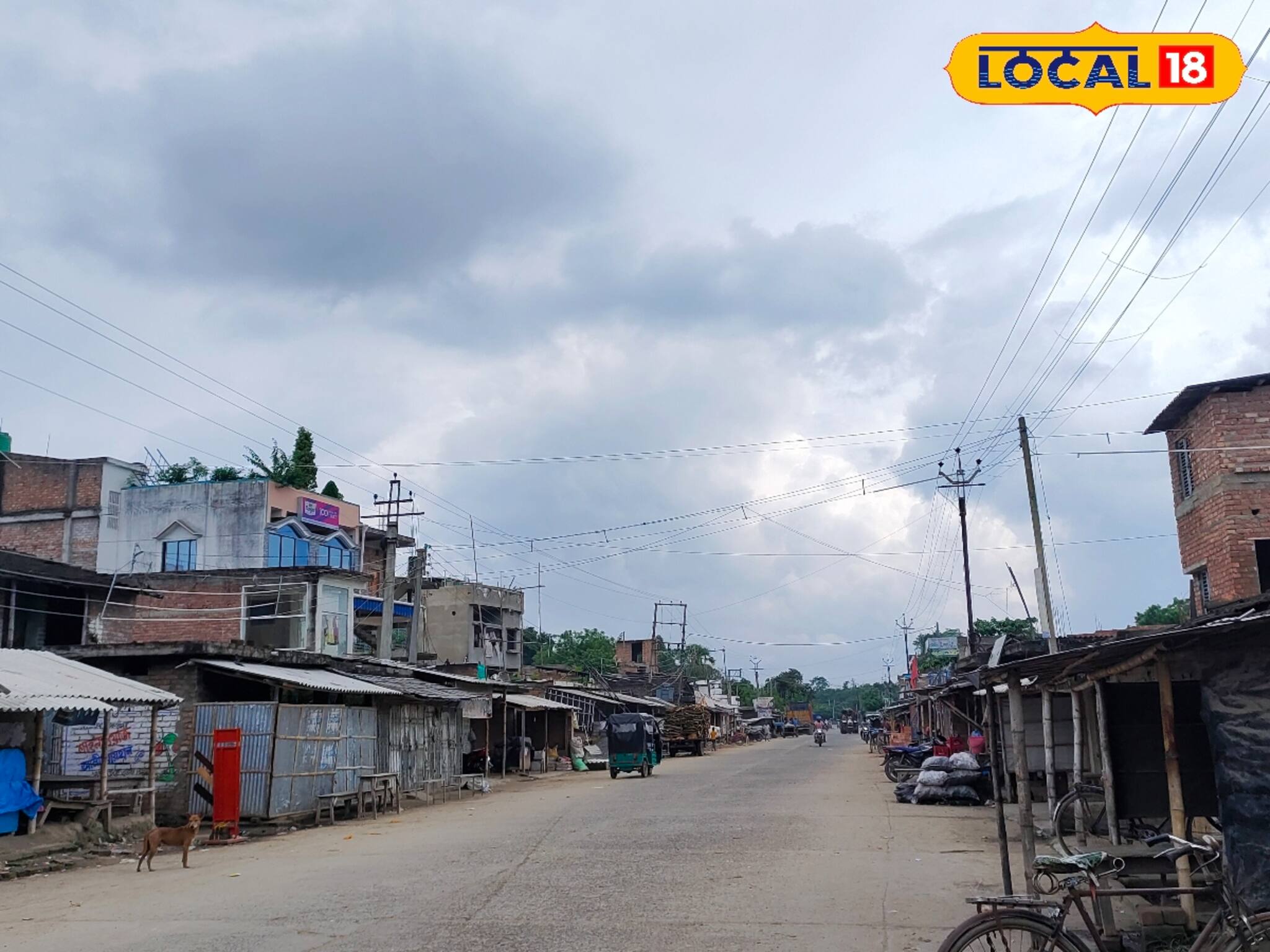 শিয়রে ঘূর্ণাবর্ত, মৌসুমি অক্ষরেখার দাপট...!দফায় দফায় বৃষ্টি,কেমন থাকবে ২ দিন, জানাল আইএমডি