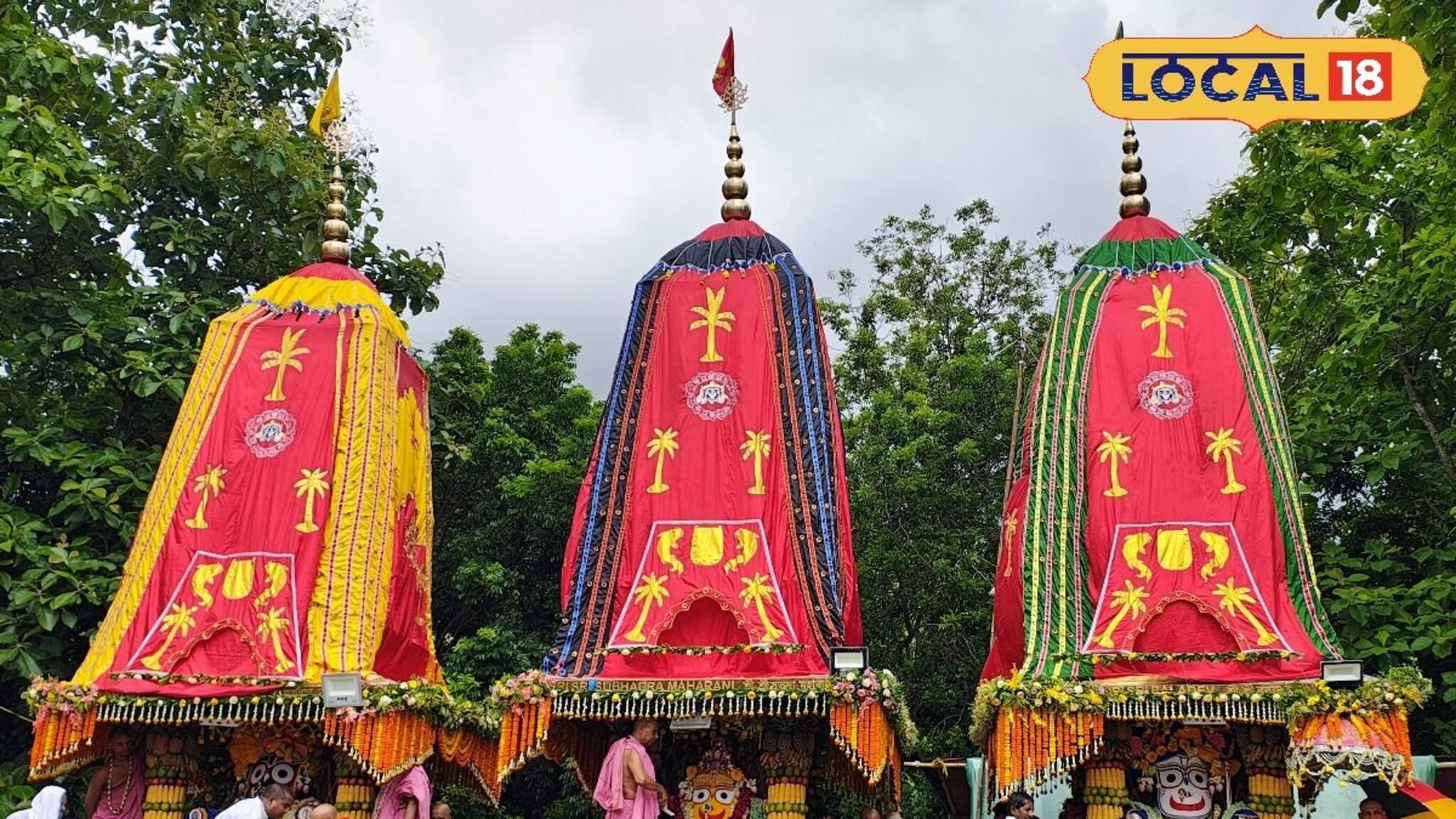 লাগাতার বৃষ্টির জেরে জাঁকজমক থাকলেও উল্টো রথে ভিড় নেই মায়াপুর ইসকন মন্দিরে