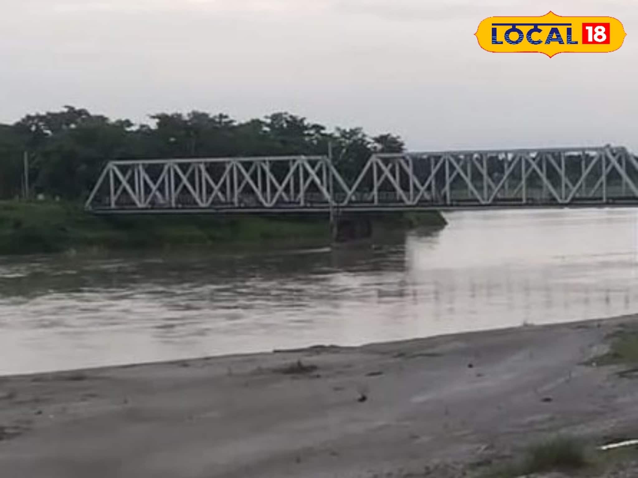 বর্ষা এলেই বুক কাঁপে! রাতের ঘুম ছুটে‌ ‌যায় তোর্ষা পাড়ের বাসিন্দাদের! কেন জানেন?