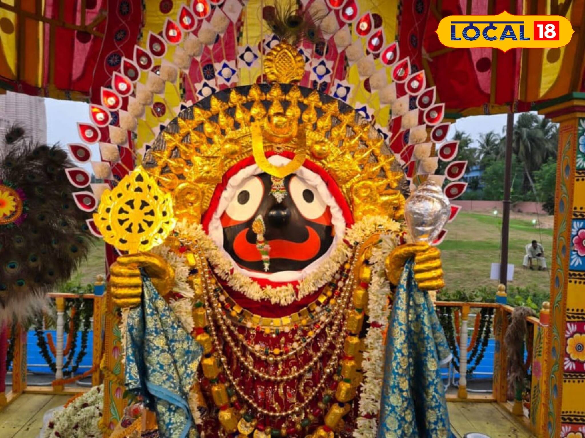 সোনায় মোড়া জগন্নাথ, বলরাম, সুভদ্রা! স্বর্ণবেশ দেখে আপ্লুত পর্যটকরা, দেখুন ছবিতে