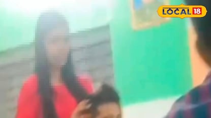 মাথা টেপাচ্ছেন ছাত্রী দিয়ে