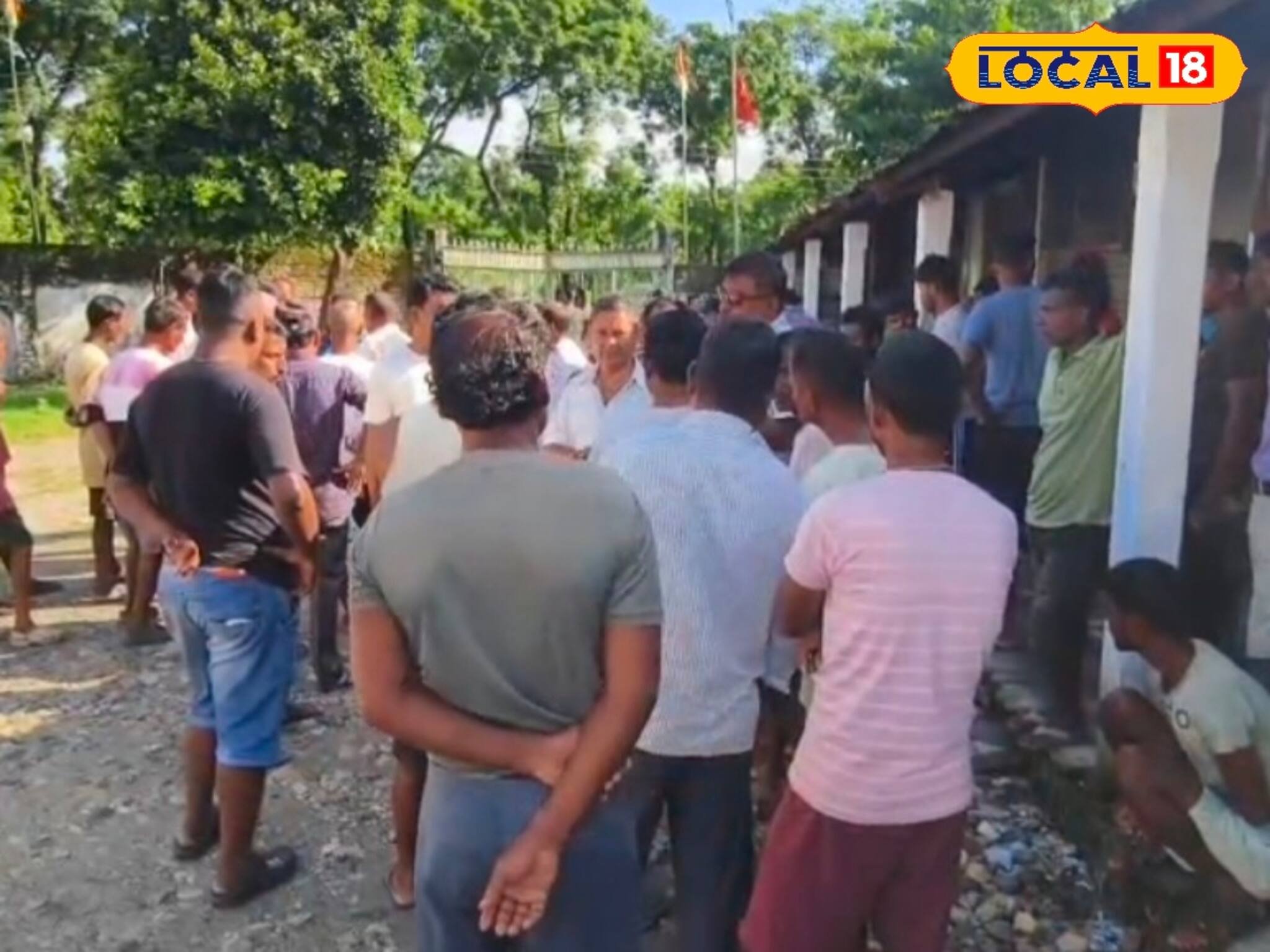 রাতের অন্ধকারে এ কী ঘটে গেল চা বাগানে! ১২০০ পরিবারের ঘুম উড়ে গেল নিমেষে