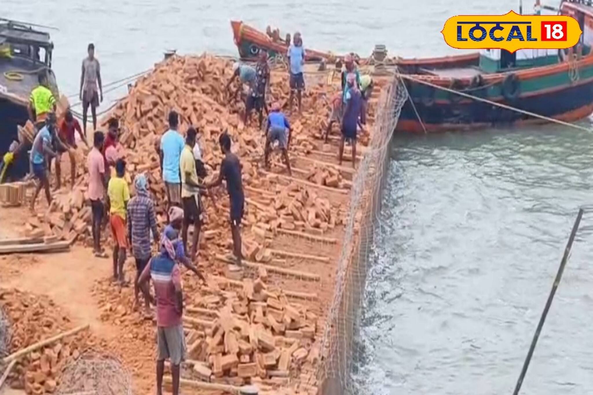 বাঁশের খাঁচায় ভর্তি ইট! সাগরদ্বীপের ভাঙন রুখতে নতুন পদ্ধতি