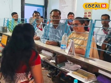 Malda News: মালদহর এই পোস্ট অফিসে ‘জুতো সেলাই’ থেকে ‘চণ্ডীপাঠ’,সবই সামলান মহিলারা Malda News: মালদহর এই পোস্ট অফিসে ‘জুতো সেলাই’ থেকে ‘চণ্ডীপাঠ’,সবই সামলান মহিলারা