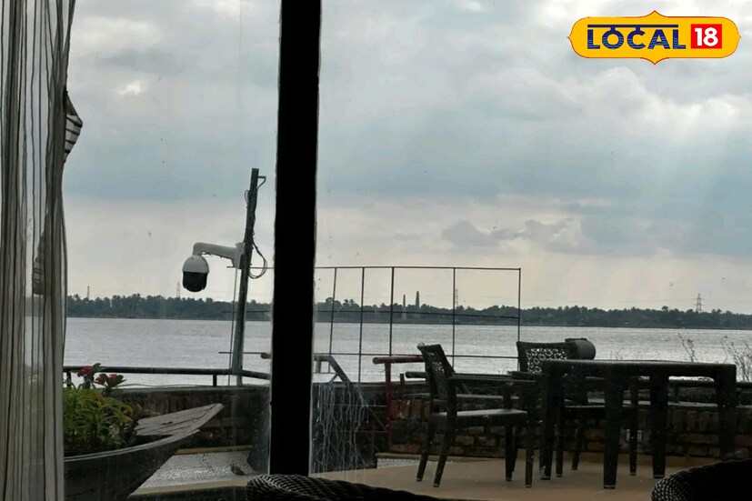 বছরের প্রায় সবসময়েই পর্যটকদের আনাগোনা লেগে থাকে এখানে। এখানে হুগলী নদীর পাড়ে শান্ত নিরিবিলি পরিবেশে সারাদিন কাটাতে পারবেন আপনি।