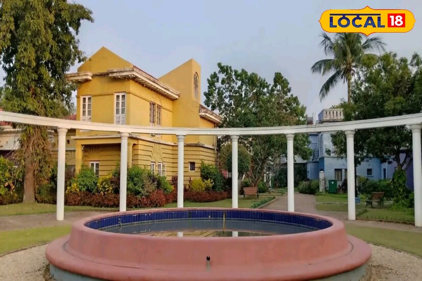 ফোর্টের ভিতরে ঘুরলে দেখতে পাবেন সযত্নে রাখা রয়েছে ইতিহাসের দলিল। ১৭৮৩ সালে জলদস্যুদের প্রবেশ রুখতে গঙ্গার ধারে তৈরি হয়েছিল এই বিশালাকার দুর্গ।